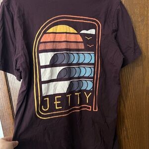Jetty Men’s Short Sleeve Graphic Tee in Maroon
